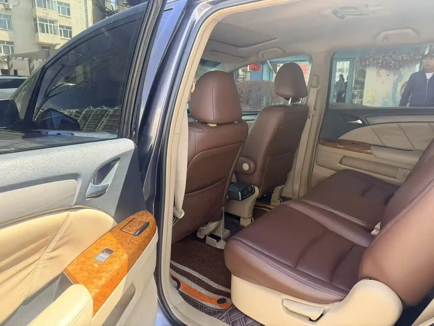 Photo 9 - Honda Odyssey