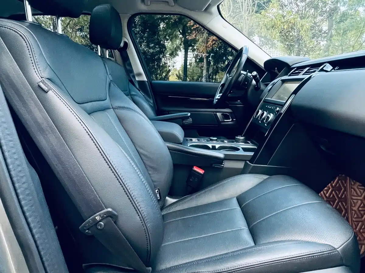 Land Rover Discovery 2020 3.0 SC V6 SE фото 13
