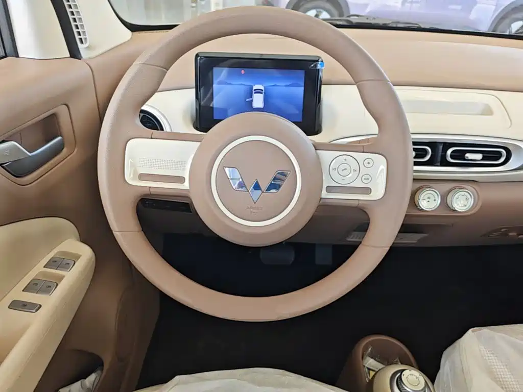 Wuling Motors Hongguang MINIEV 2026 2025 4-Door Advanced