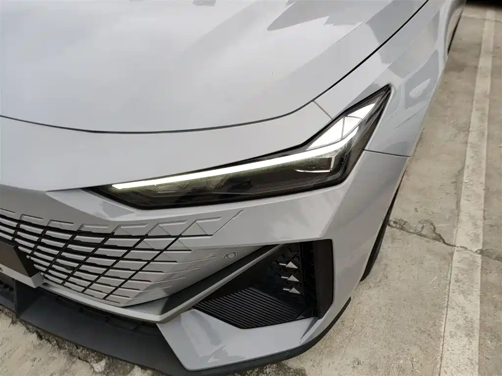 Changan UNI-V 2022 2022 1.5T Premium Model
