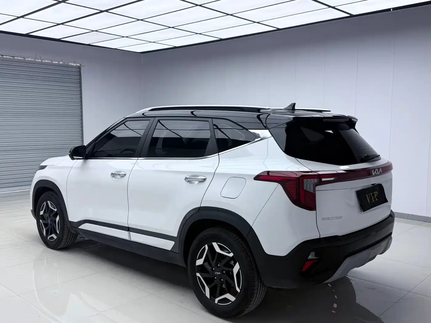 Kia Seltos 2023 1.5L CVT Premium Edition фото 5