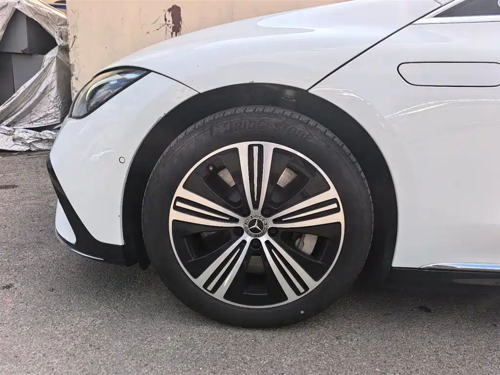 Mercedes-Benz EQE 2025 2025 Model 500 4MATIC Luxury Edition