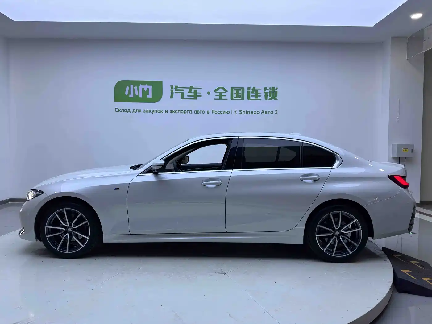 BMW 3 Series 2023 320Li M Sport Package фото 6
