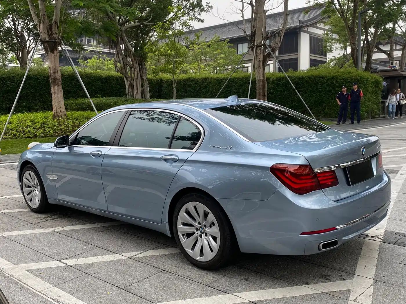 BMW 7 Series 2013 740Li Hybrid Edition фото 28