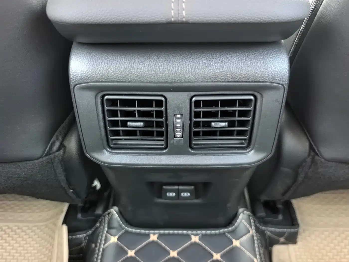 Toyota Wildlander 2025 2024 Hybrid 2.5L E-CVT FWD Luxury PLUS Edition
