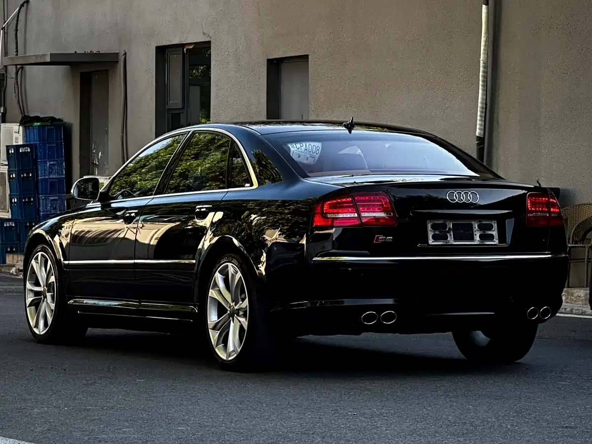 Audi S8 2008 Model S8 5.2FSI quattro фото 12