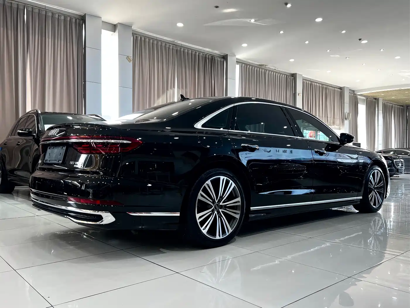 AUDI A8