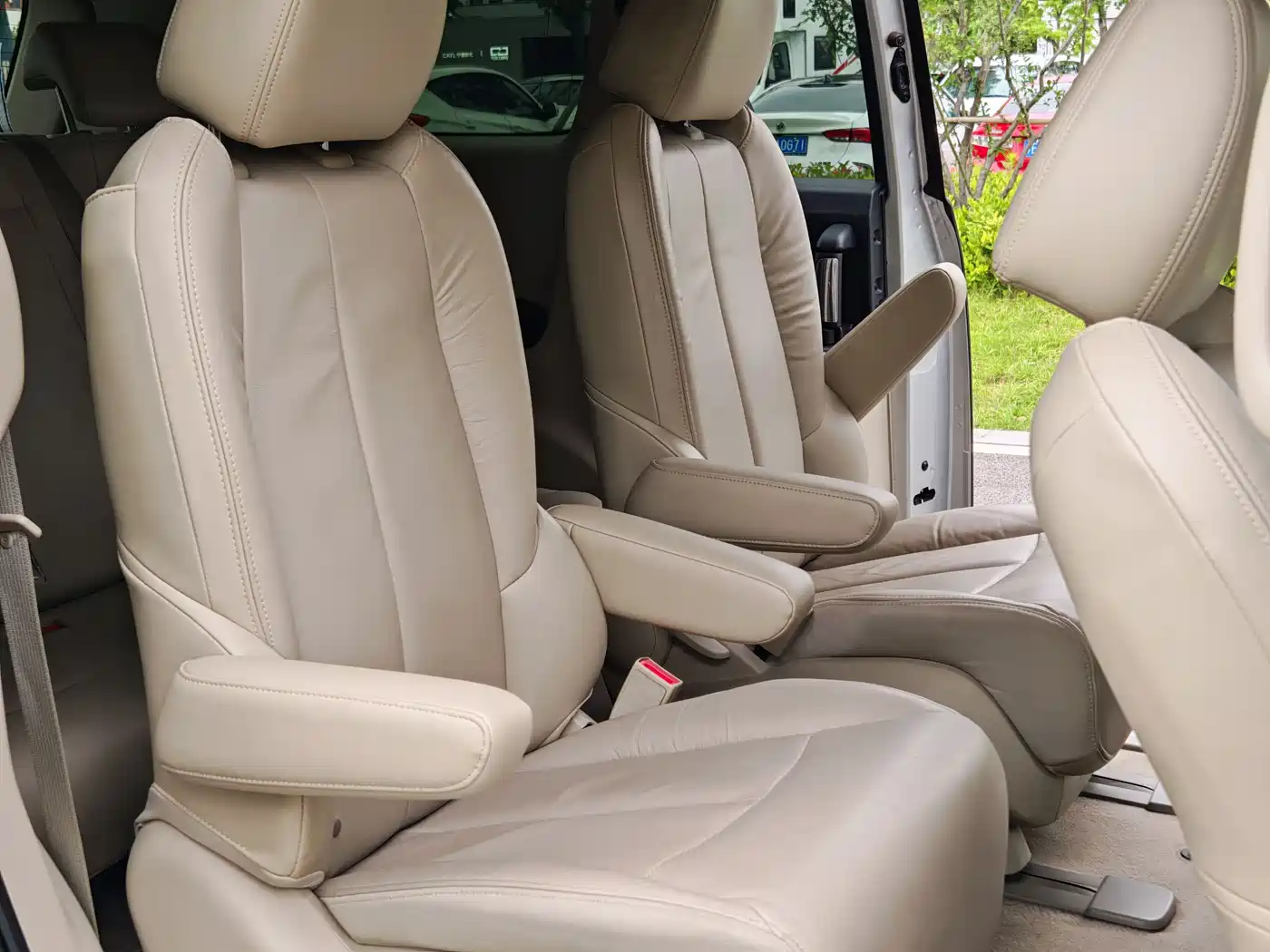 Buick GL8 2017 25S Premium Model China V фото 11