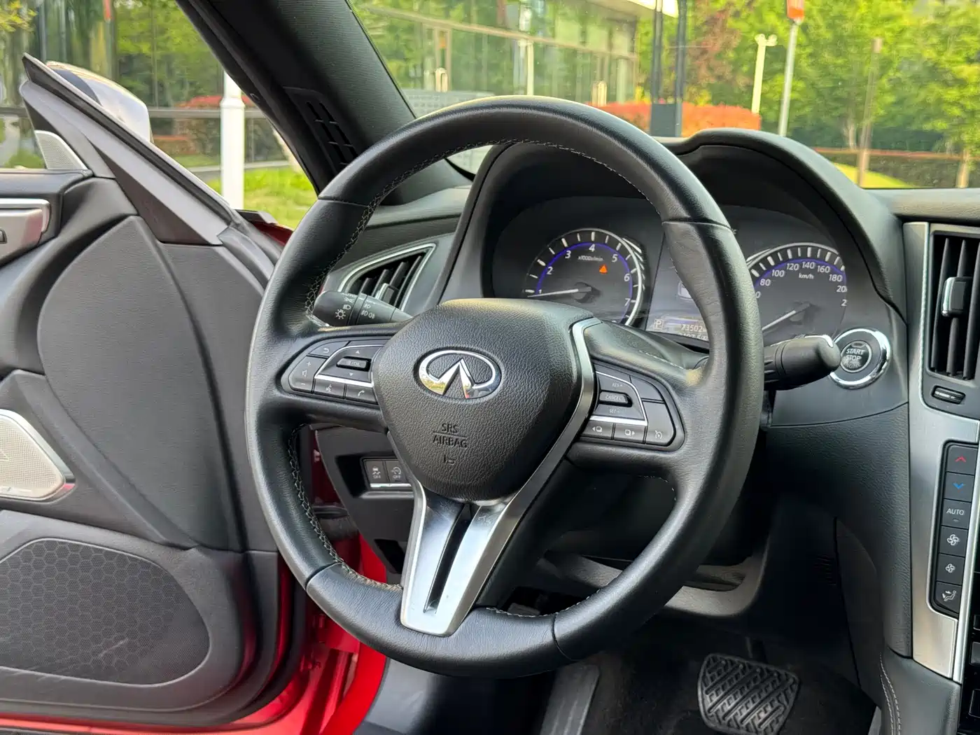 Infiniti Q60 2019 2.0T Luxury Edition фото 9