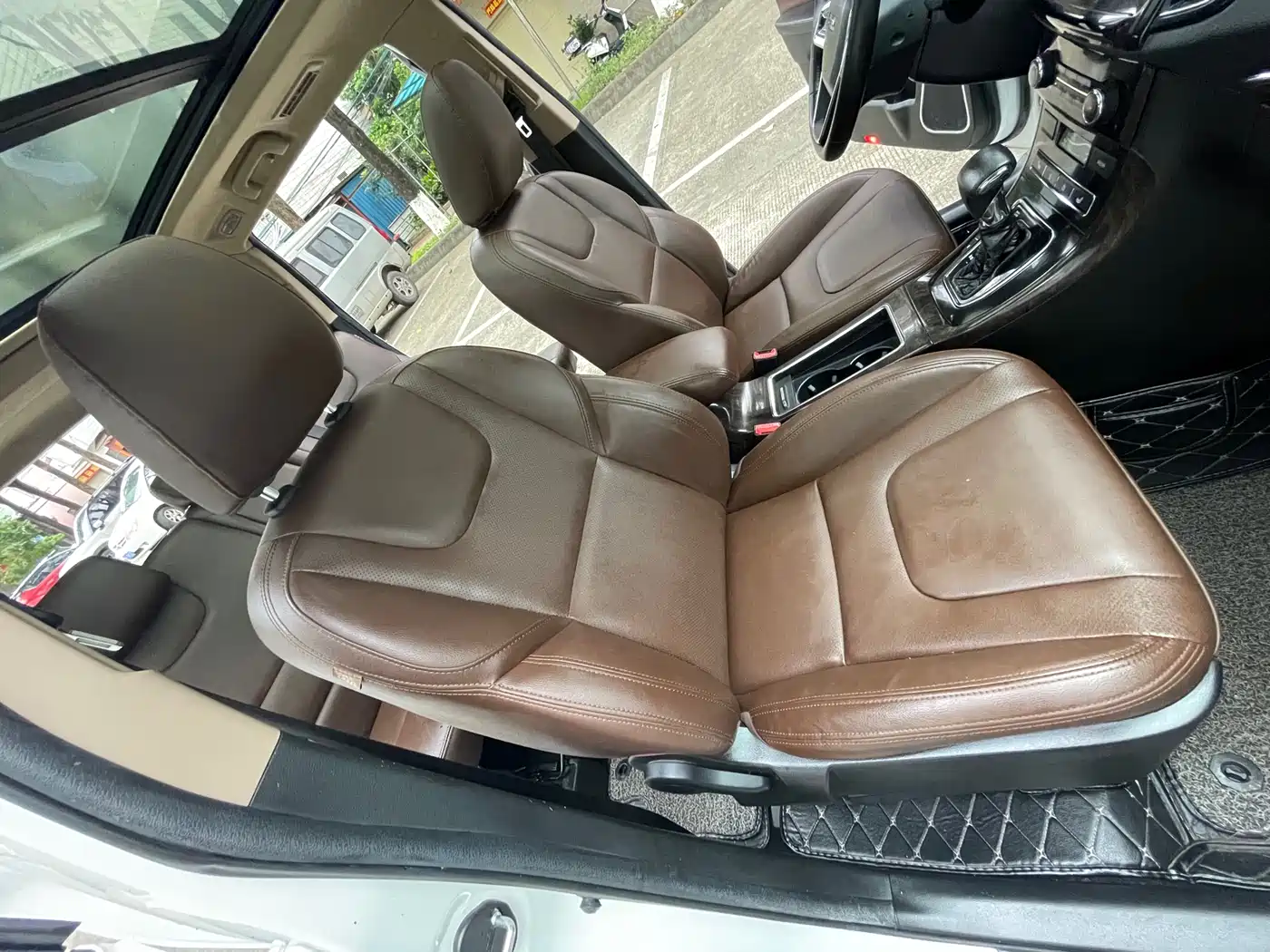 Lifan Xuanlang 2019 2017 2.0L CVT Luxury Type