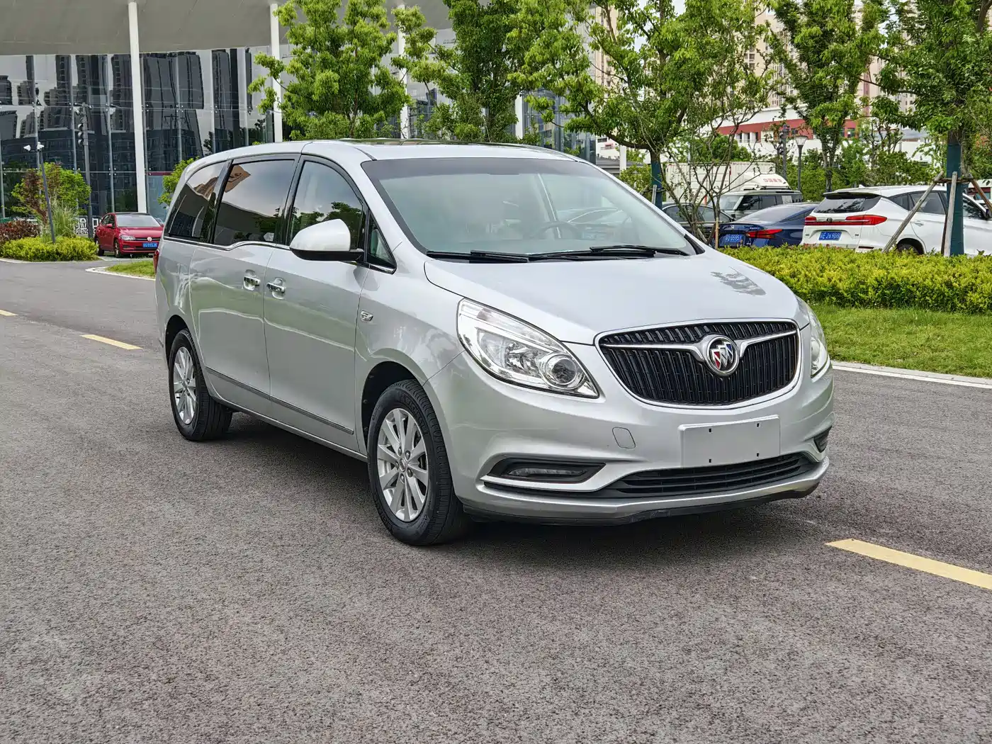 Buick GL8 2017 25S Premium Model China V фото 3