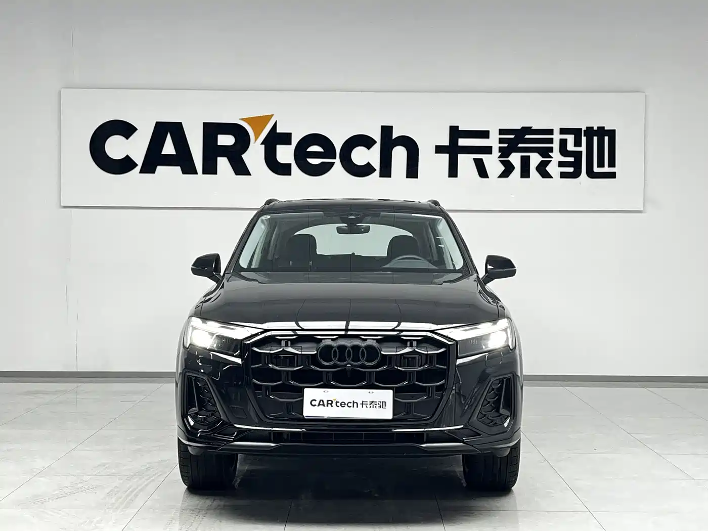 Audi Q7 2025 45 TFSI quattro S line Black Warrior фото 2