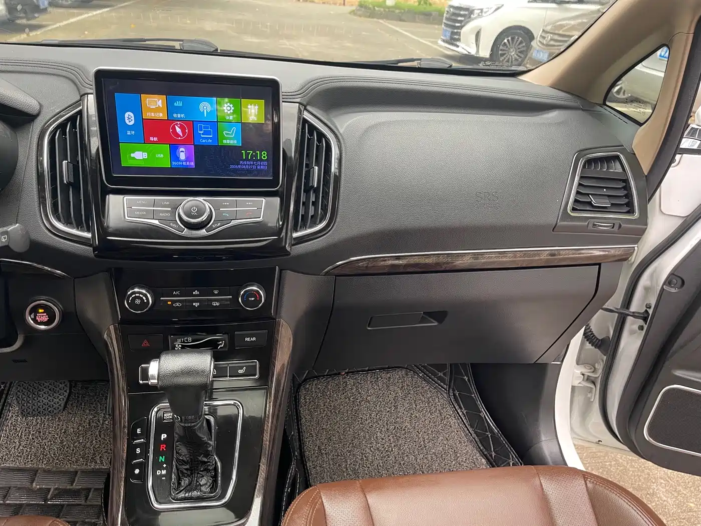 Lifan Xuanlang 2019 2017 2.0L CVT Luxury Type