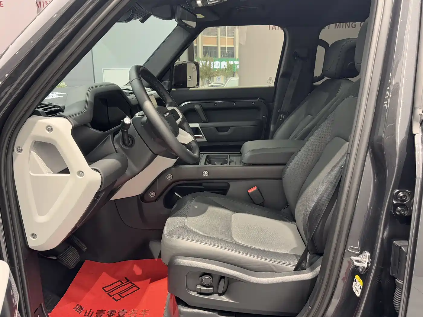 Land Rover Defender 2023 Facelift 110 3.0T P400 X-DYNAMIC HSE фото 19