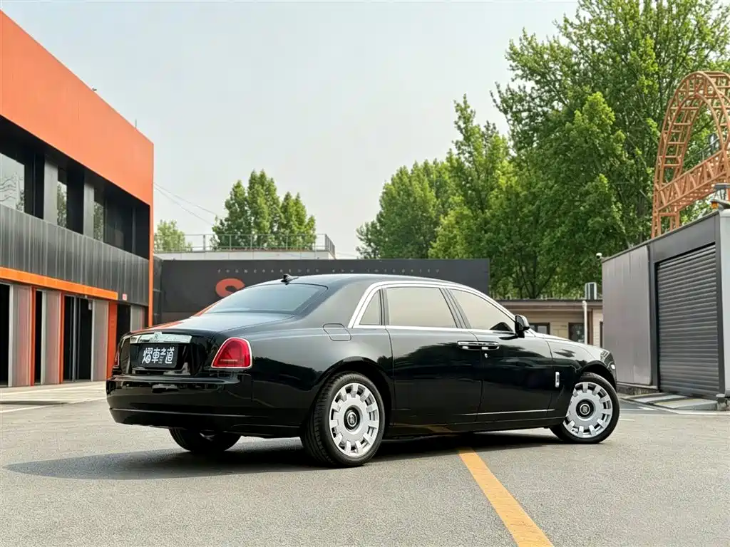 Фото 3 - Rolls-Royce Ghost