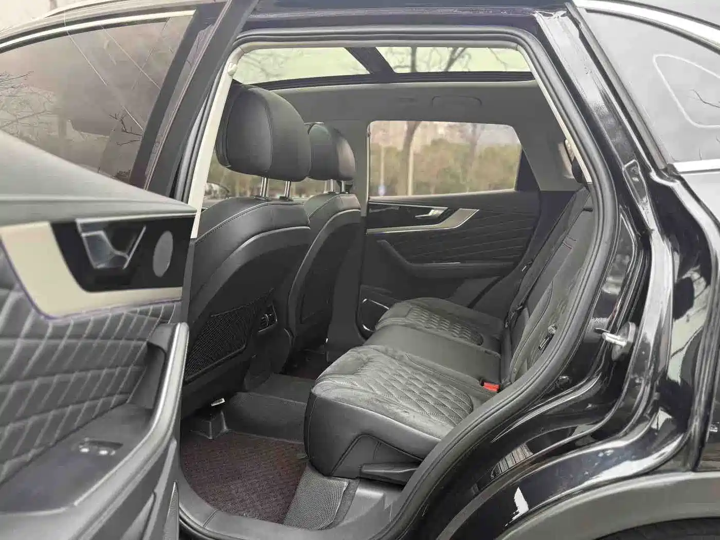 Hongqi HS5 2019 2.0T Smart Connect Enjoy Edition фото 6