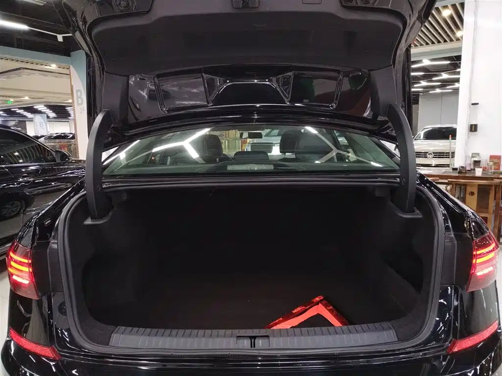 Volkswagen Passat 2020 280TSI Business Edition China VI фото 15