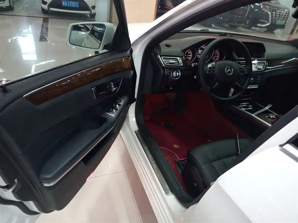 Mercedes-Benz E-Class 2015 Facelift E 260 L фото 16