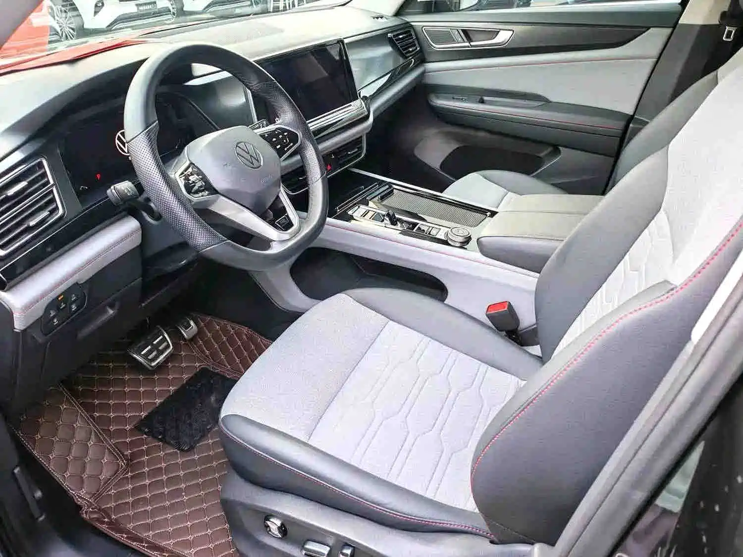Фото 10 - Volkswagen Teramont