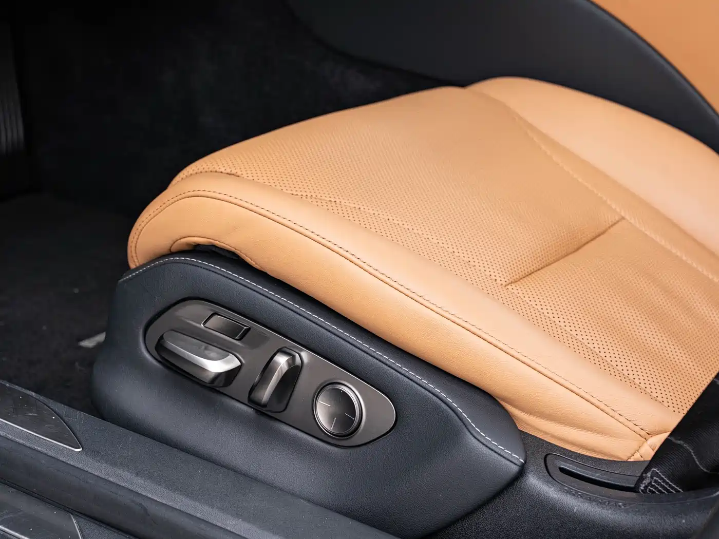 Lexus LS 2021 500h Excellence Edition фото 20