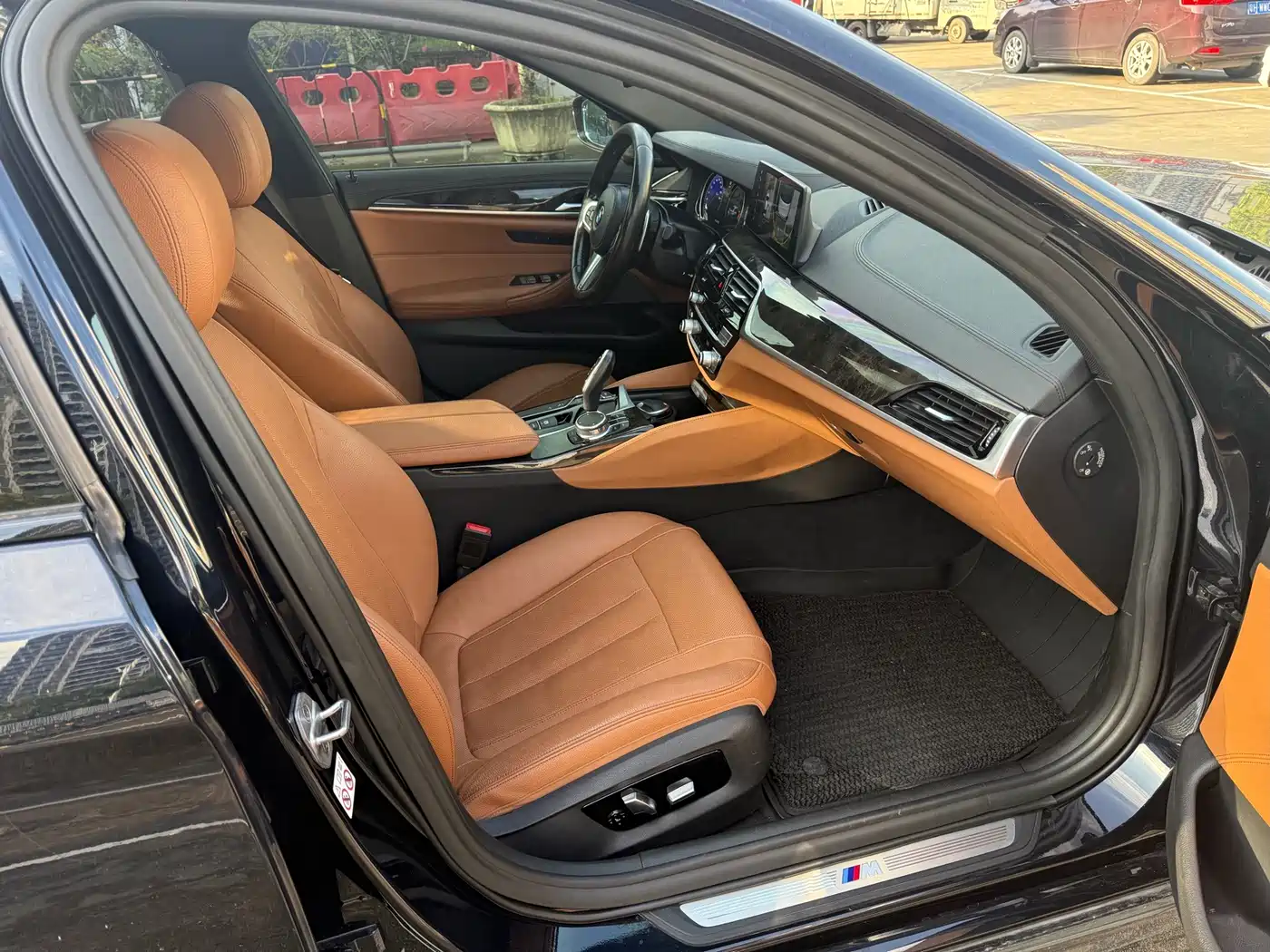 Фото 11 - BMW 5 Series