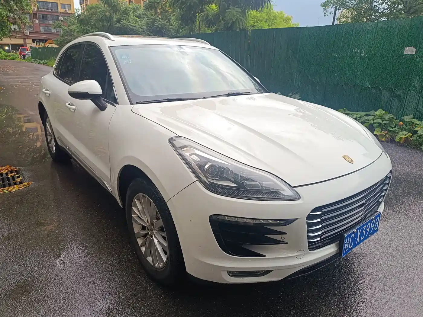 Фото 3 - Zotye SR9
