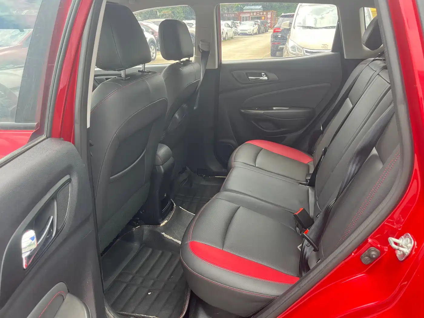 Photo 11 - Changan CS15