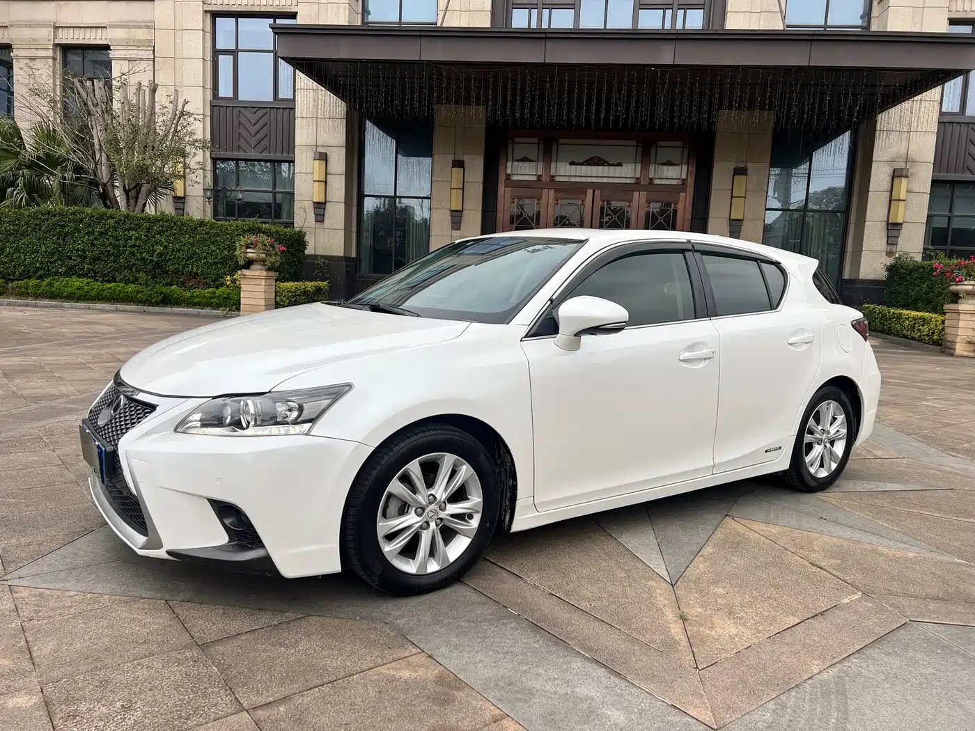 Lexus CT 2014 CT200h Comfort Monochrome фото 2