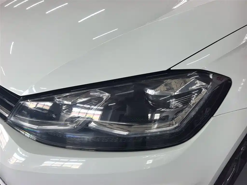 Volkswagen Golf 2020 Beloved Edition 280TSI DSG Comfort фото 3