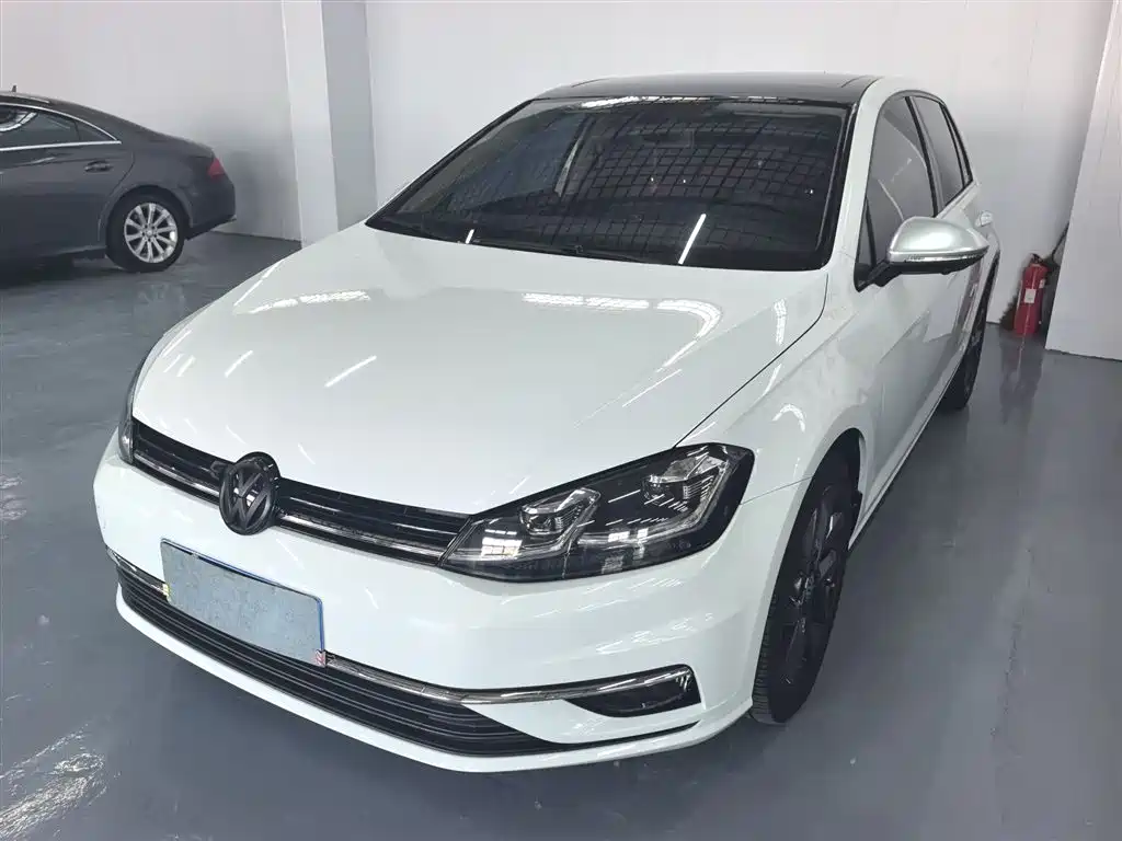 Volkswagen Golf 2020 Beloved Edition 280TSI DSG Comfort фото 7