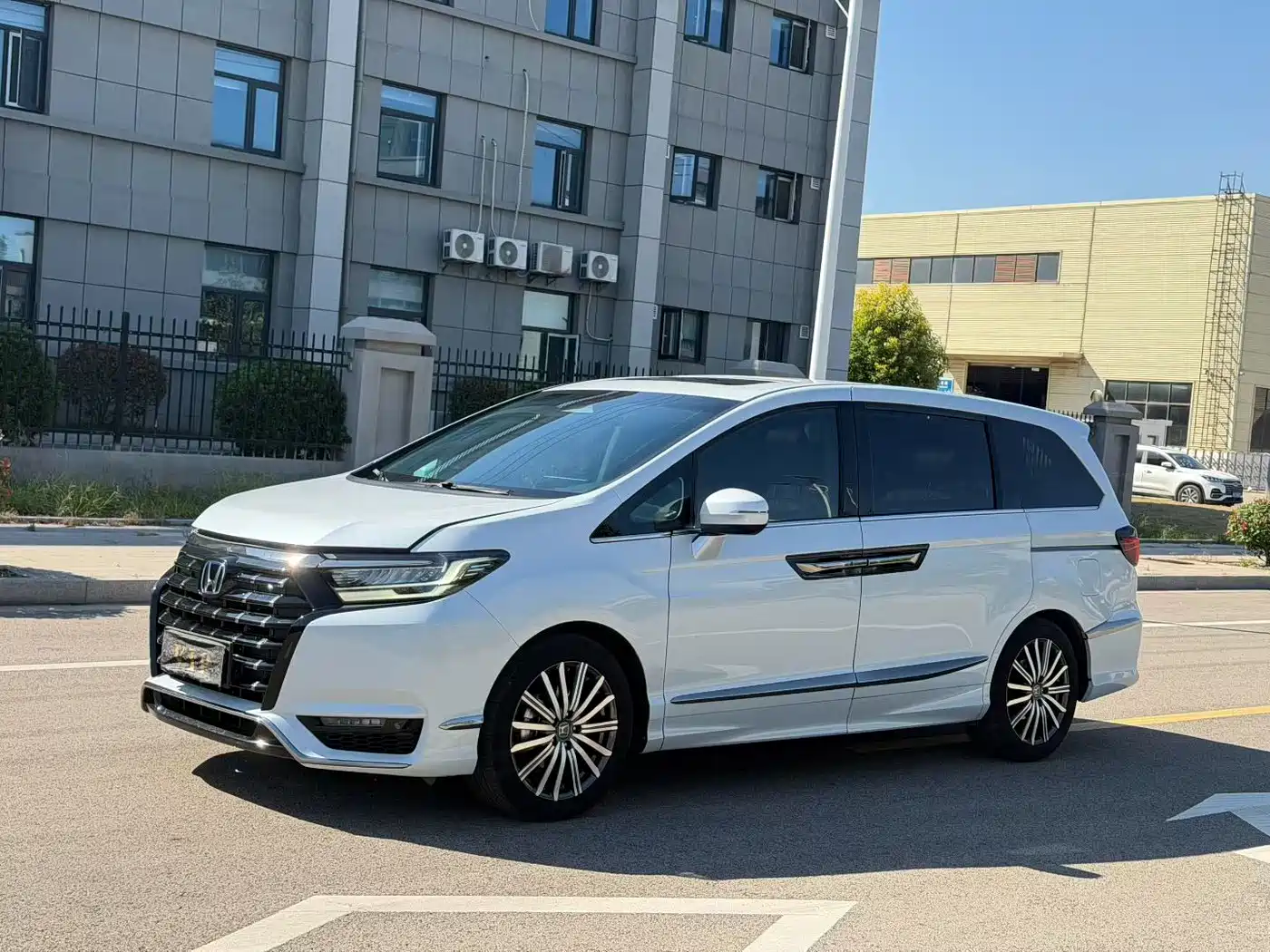 Honda Elysion 2024 2.0L e:HEV Luxury Edition