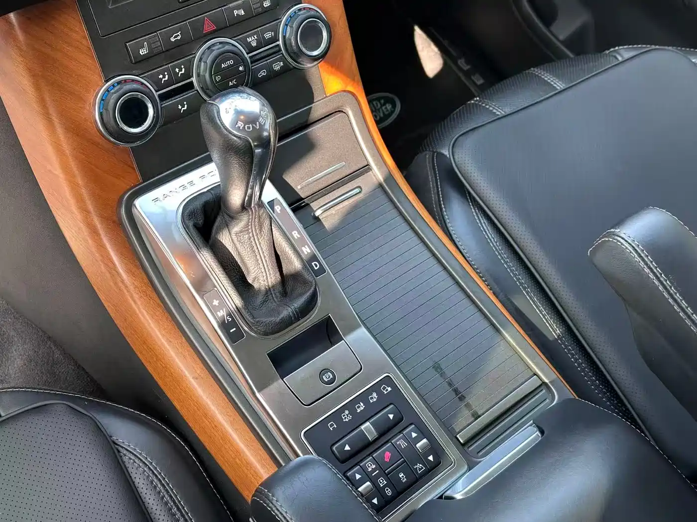 Land Rover Range Rover Sport 2013 3.0 TDV6 Black Label Limited Edition фото 22