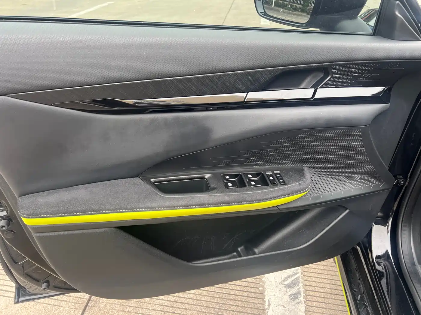 CHANGAN UNI-V