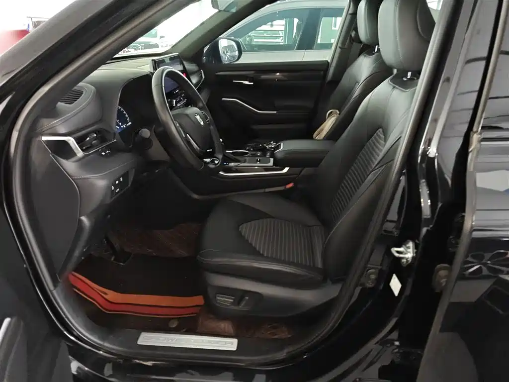 Toyota Crown Kluger 2023 2.5L HEV AWD Premium Edition фото 15