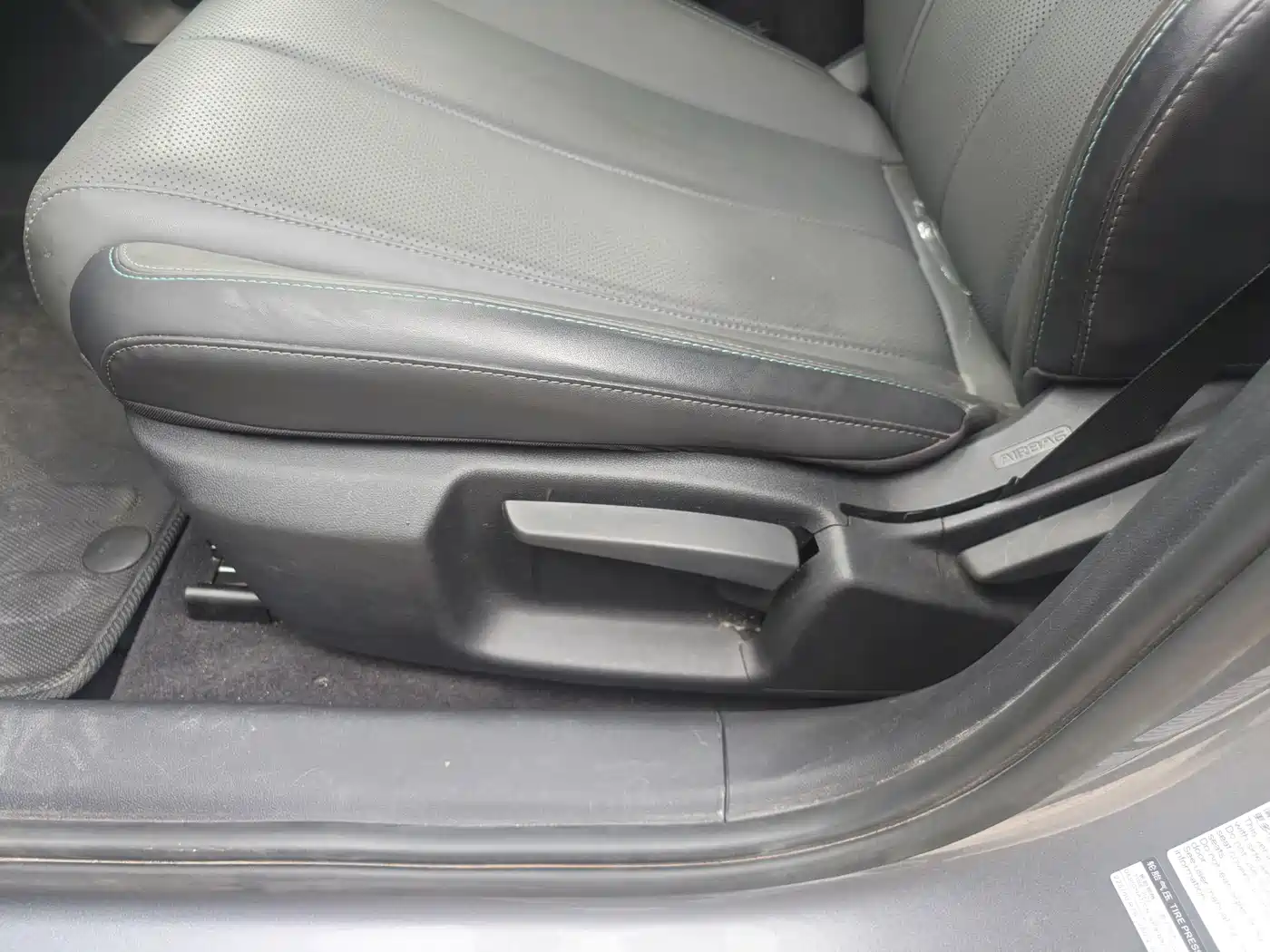 BYD Qin L 2024 DM-i 80KM Leading Edition фото 12