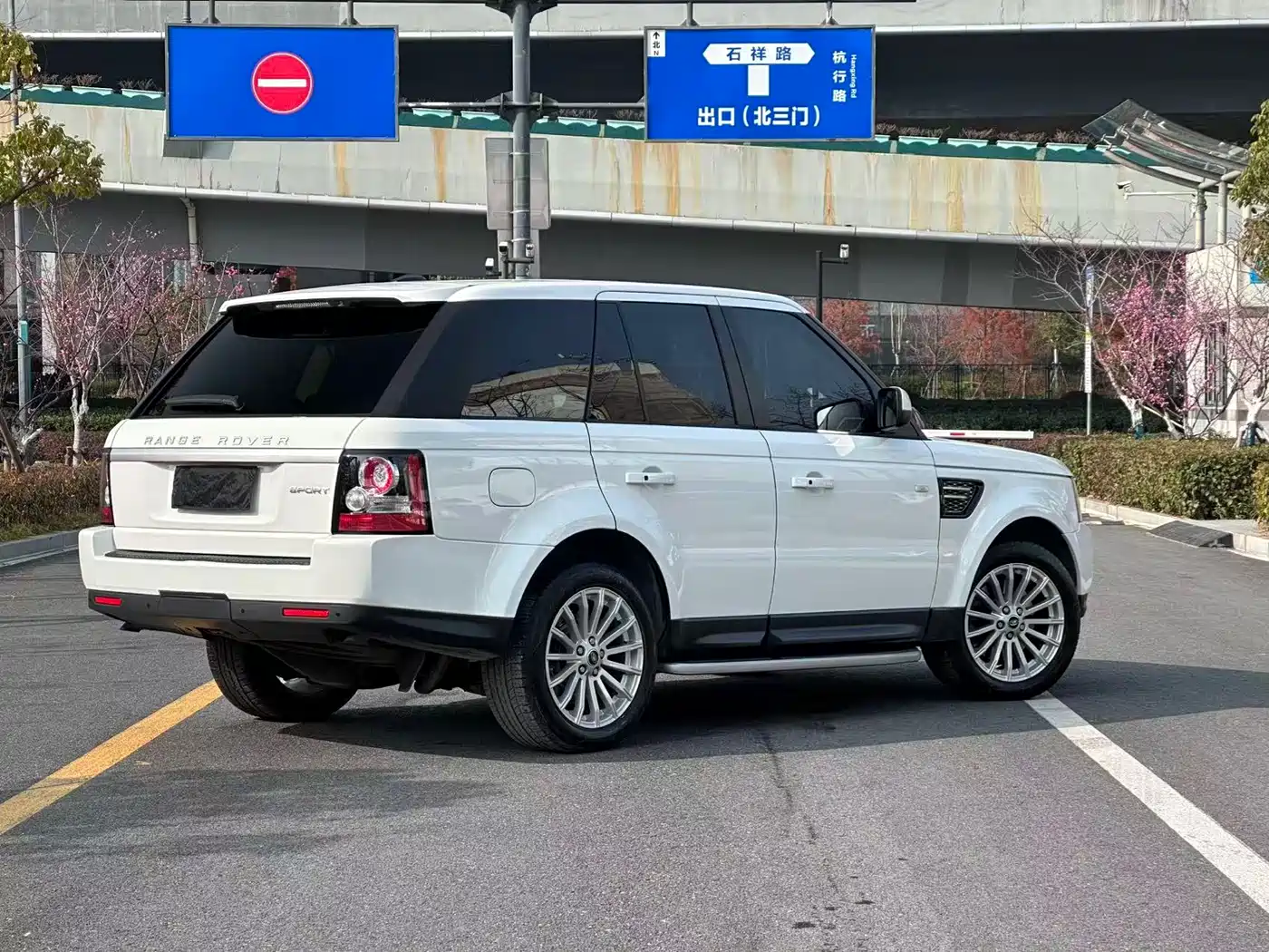 Land Rover Range Rover Sport 2013 3.0 TDV6 Black Label Limited Edition фото 15