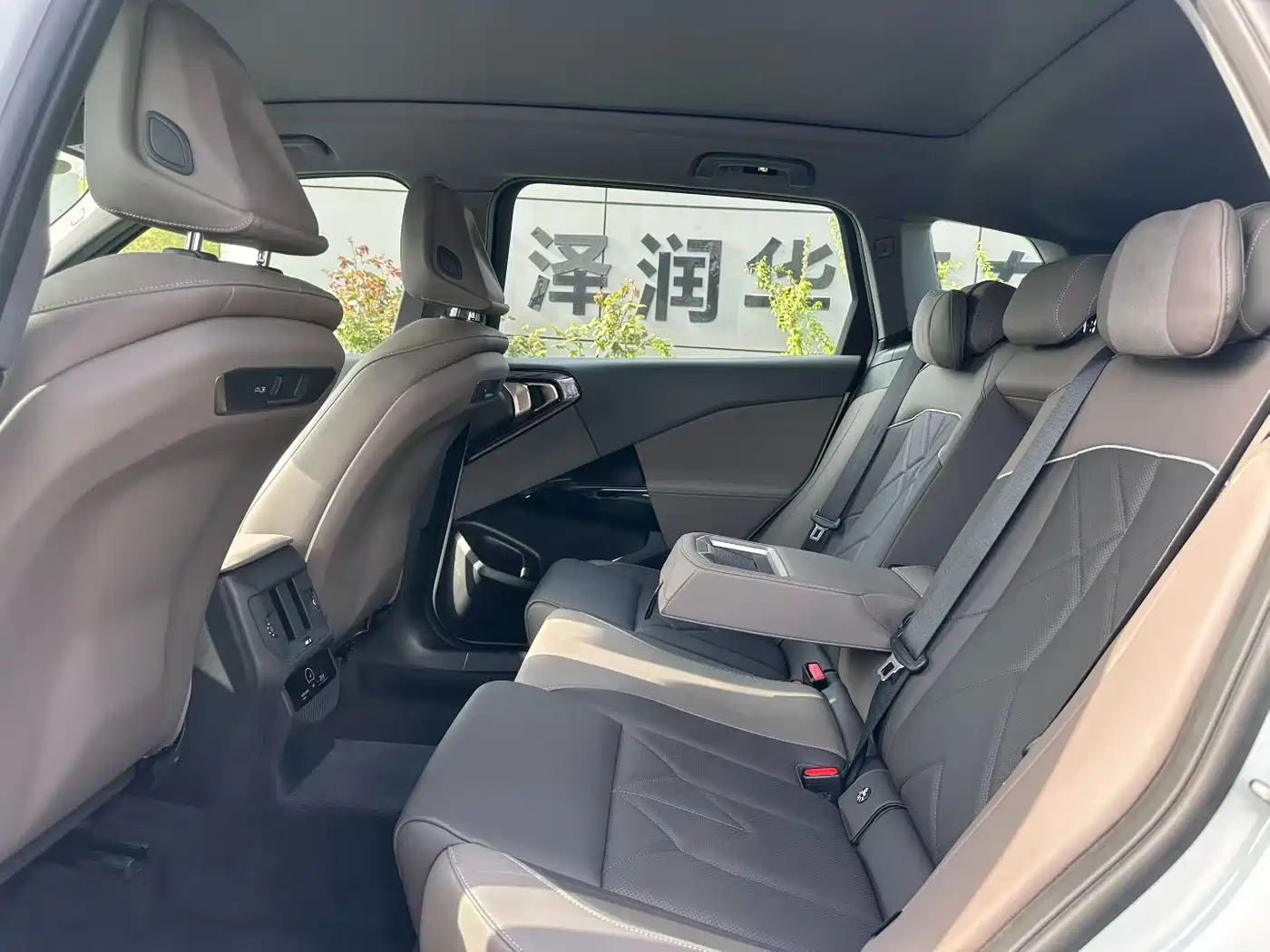BMW X3 2025 xDrive25L Luxury Package фото 5