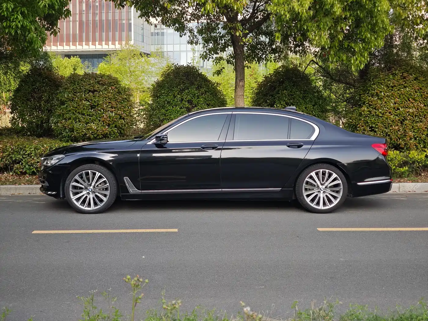 BMW 7 Series 2018 740Li Leading Type Excellence Package фото 3