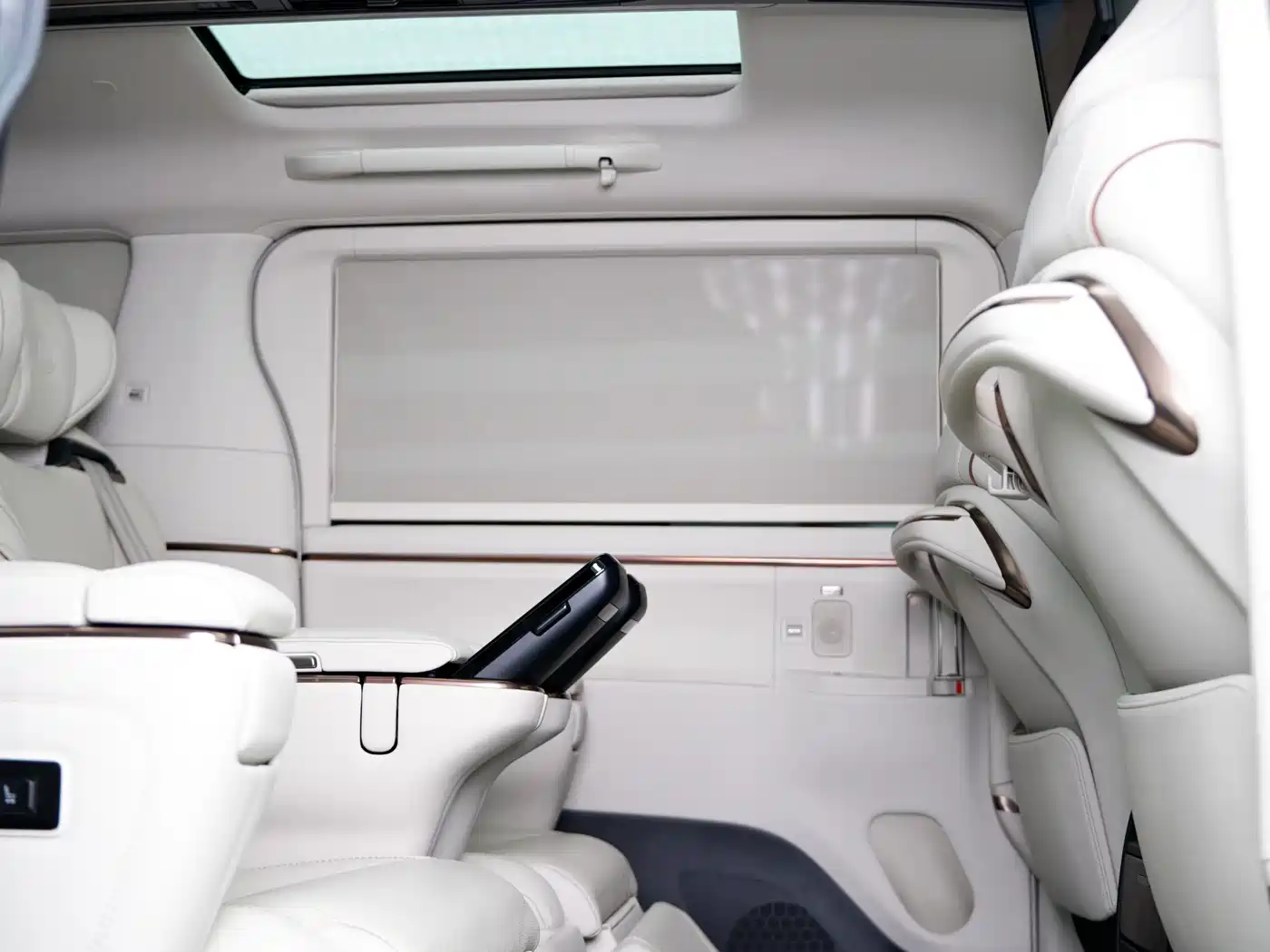 Lexus LM 2025 Model 500h Six-Seater Prestige Edition фото 17