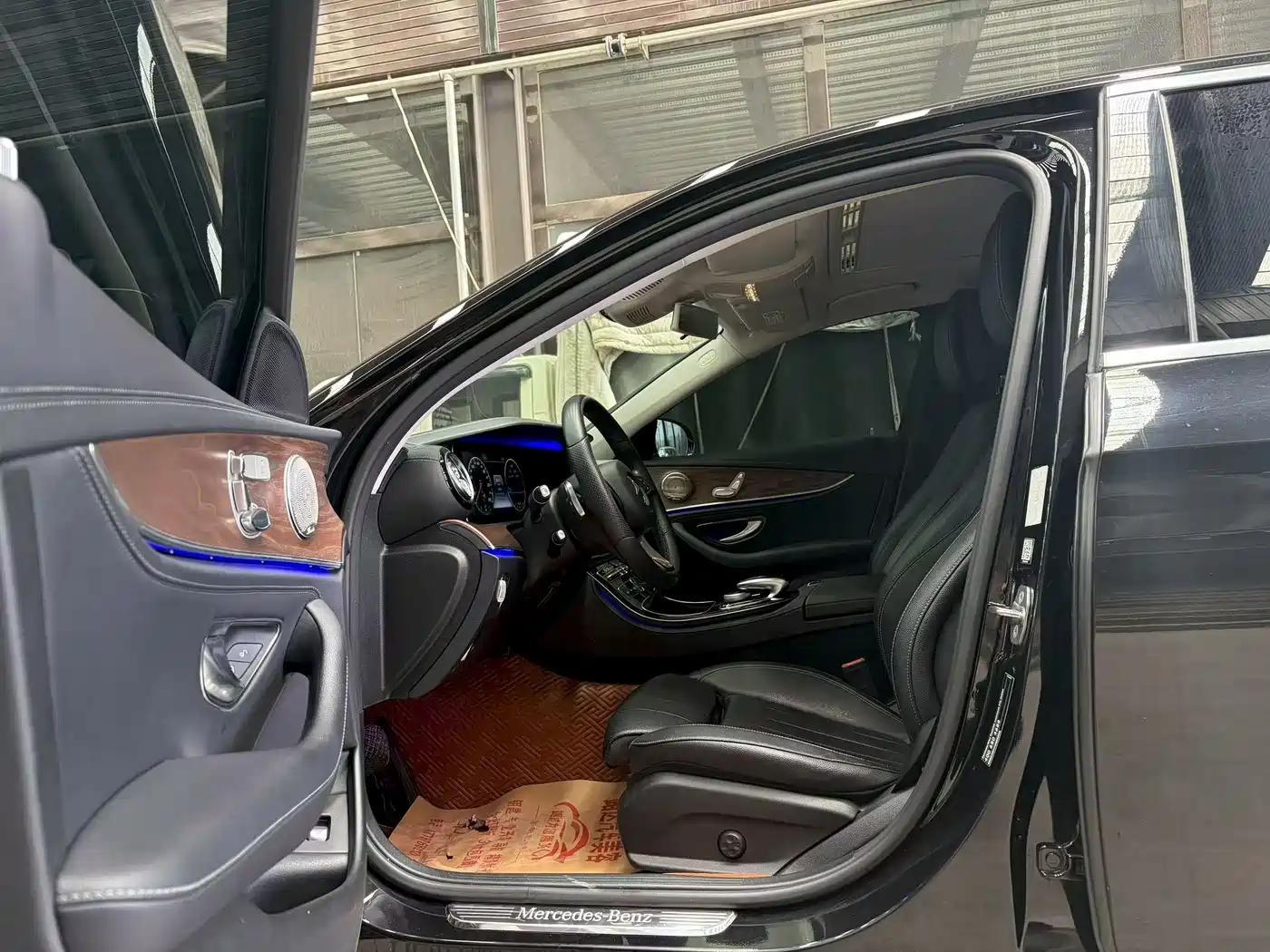 Mercedes-Benz E-Class 2016 E 200 L фото 7