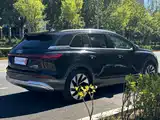 Фото 6 - Audi Q5 e-tron