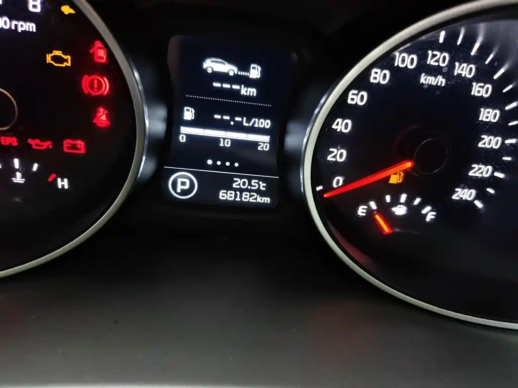 Kia Sportage 2015 2.0L Automatic 2WD GL фото 3