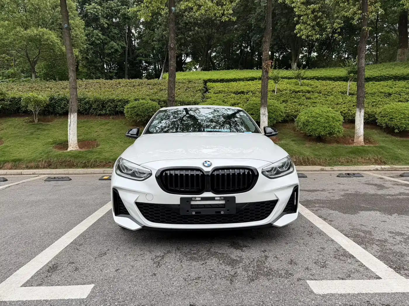 BMW 1 Series 2022 120i M Sport Shadow Edition фото 3