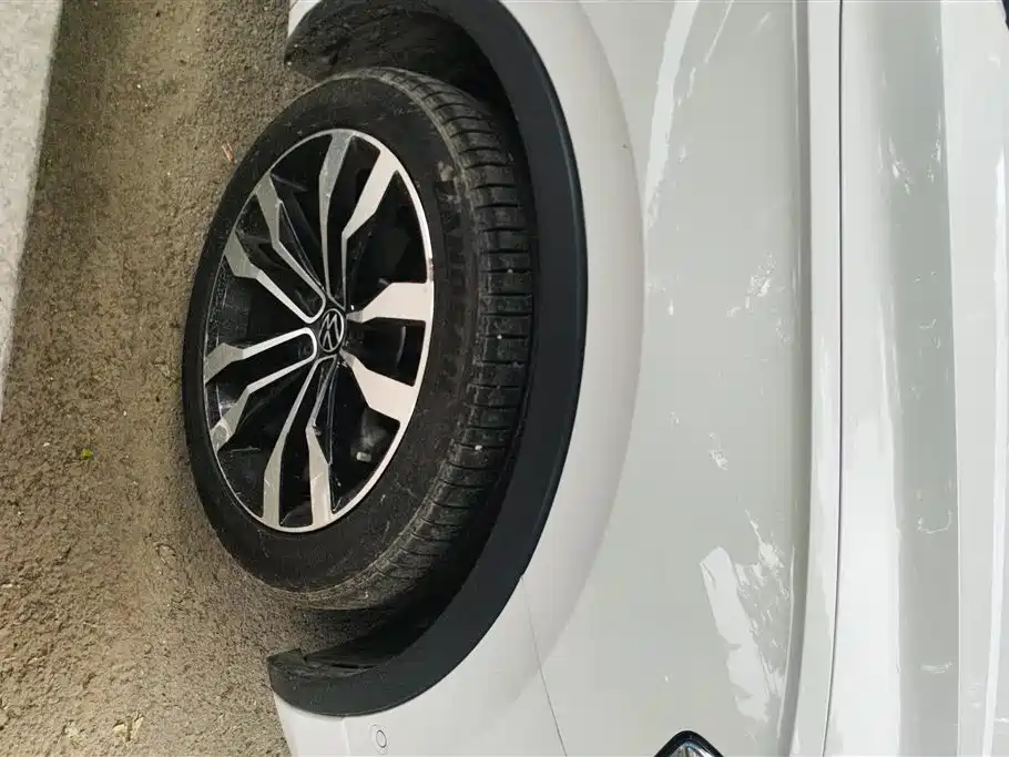 Volkswagen Tiguan L 2021 330TSI Automatic 2WD R-Line Premium фото 6