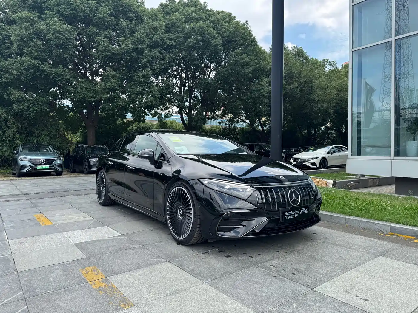 MERCEDES-BENZ EQS AMG