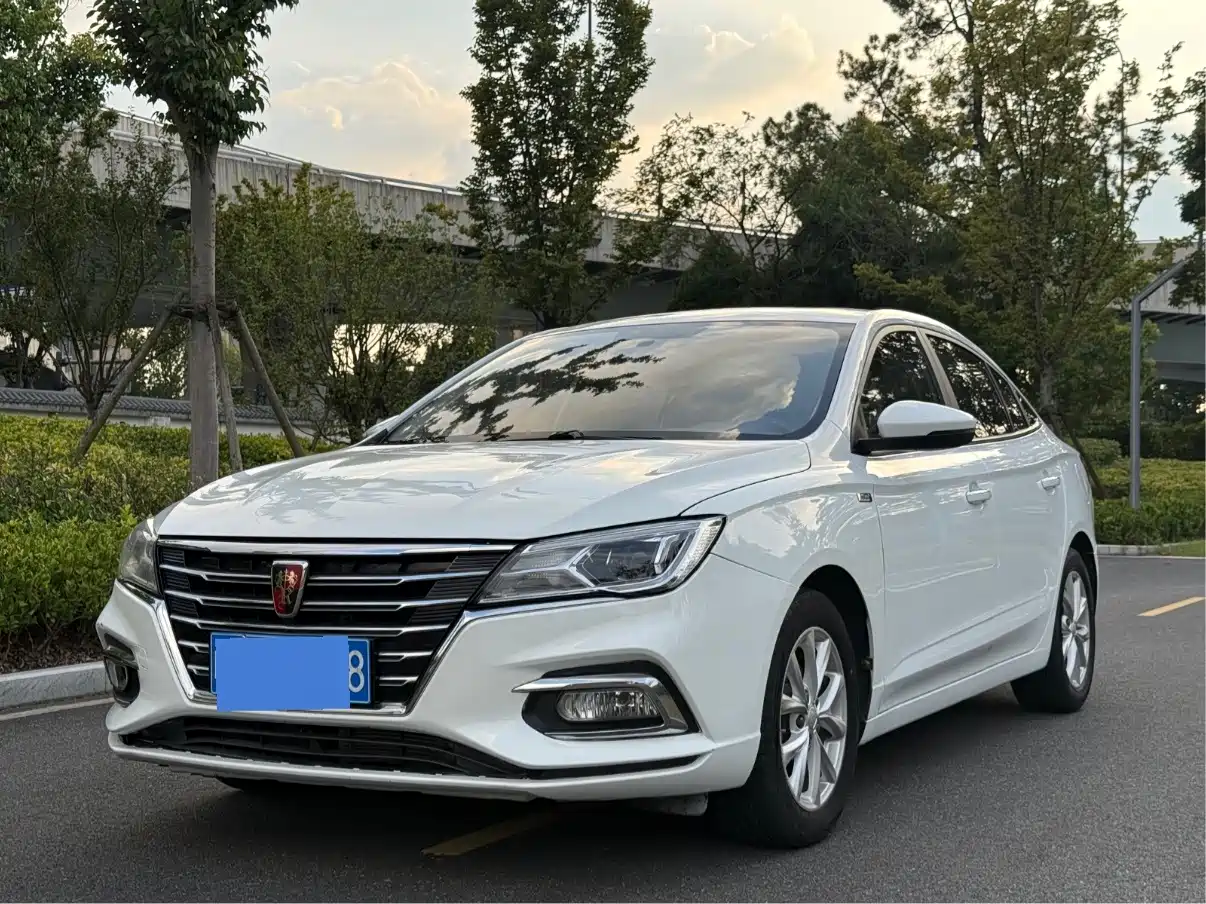 Фото 1 - Roewe i5
