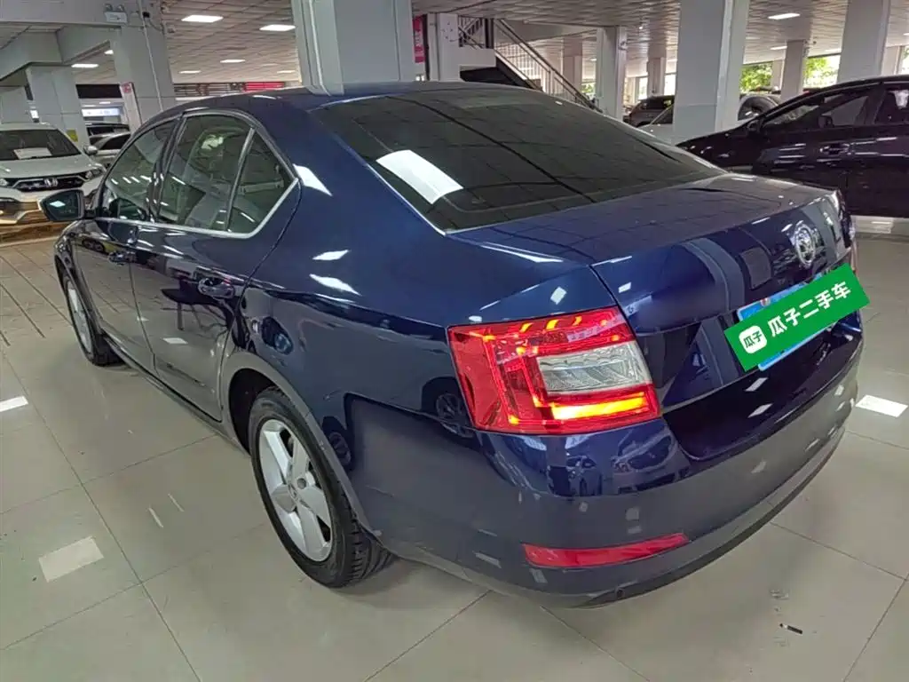 Škoda Octavia 2015 1.6L Automatic逸杰版 фото 5