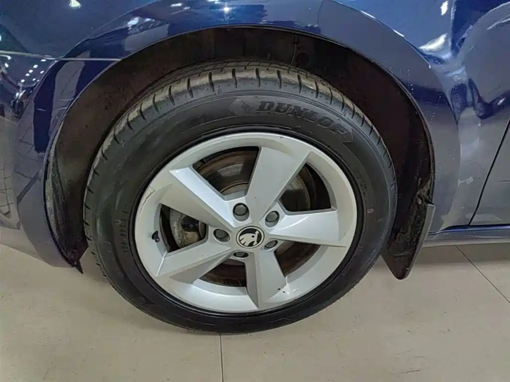 Škoda Octavia 2015 1.6L Automatic逸杰版 фото 23