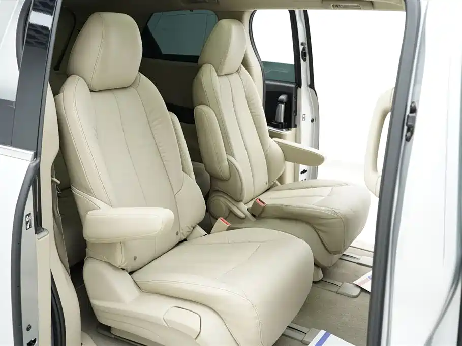 Buick GL8 2014 2.4L LT Luxury Business Executive фото 26