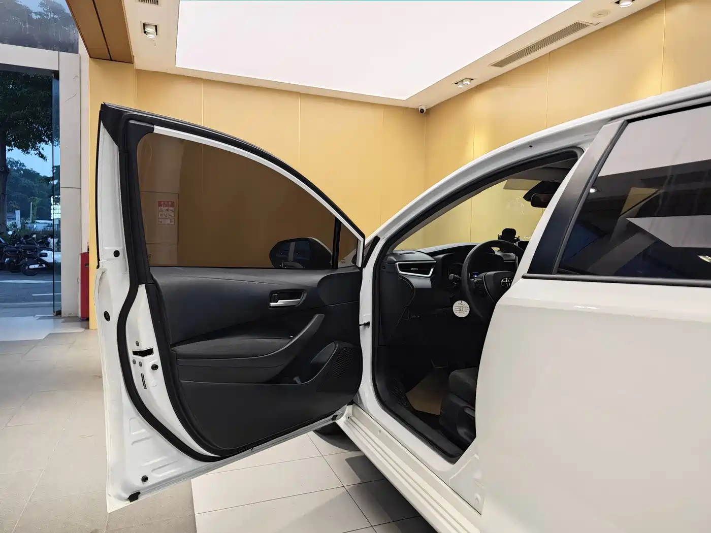 Toyota Corolla 2019 1.2T S-CVT GL-i Elite Edition фото 7